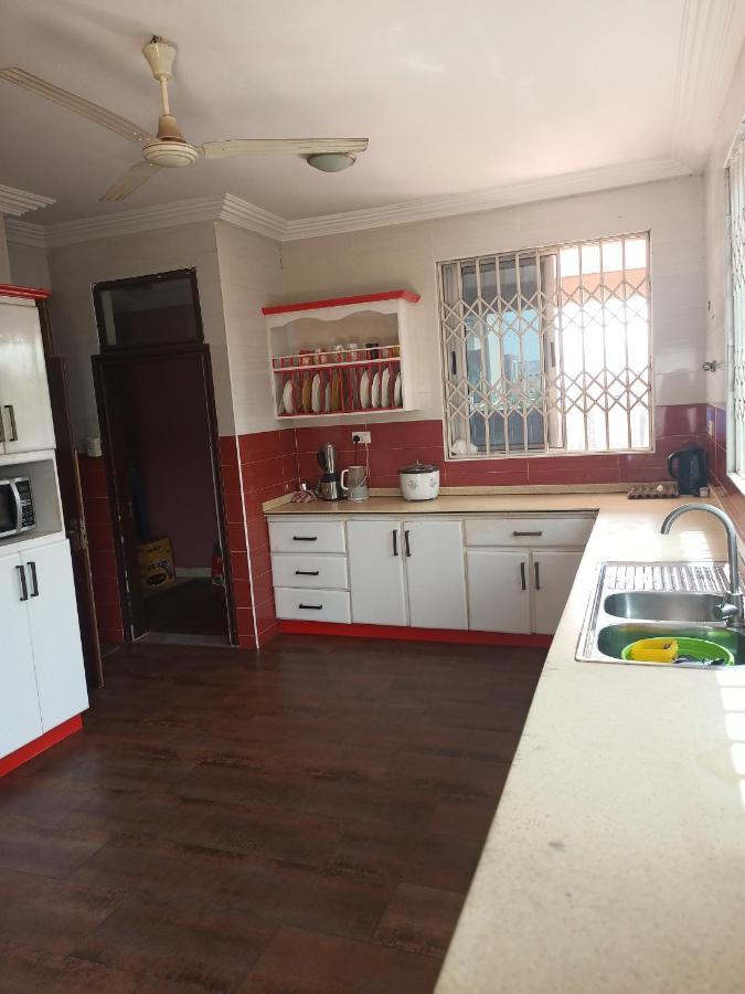 Jetfastventure Apartment Акра Екстериор снимка